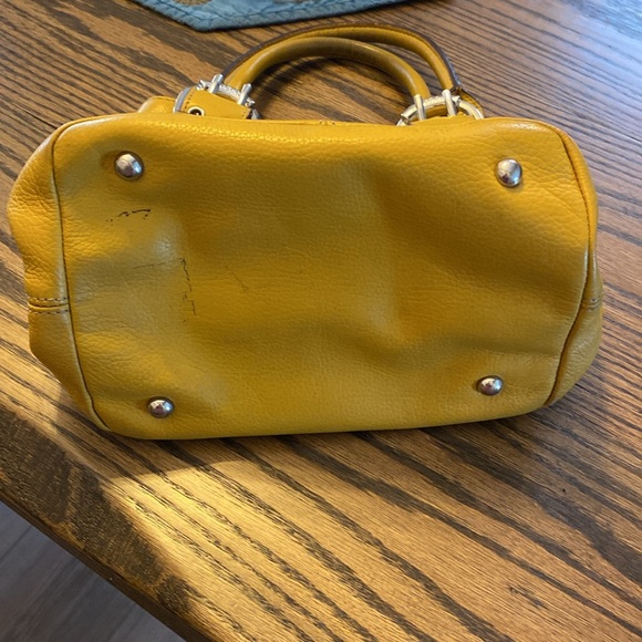 Tignanello Leather Handbag-Yellow - Picture 5 of 9